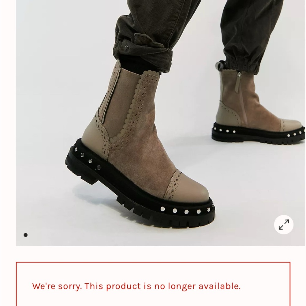 Free People NWOT Tate Boot in Oyster Color